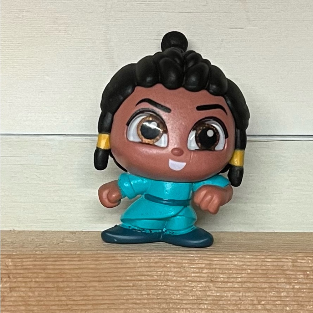 Disney Doorables Series 12 Raya from Raya and the Last Dragon
